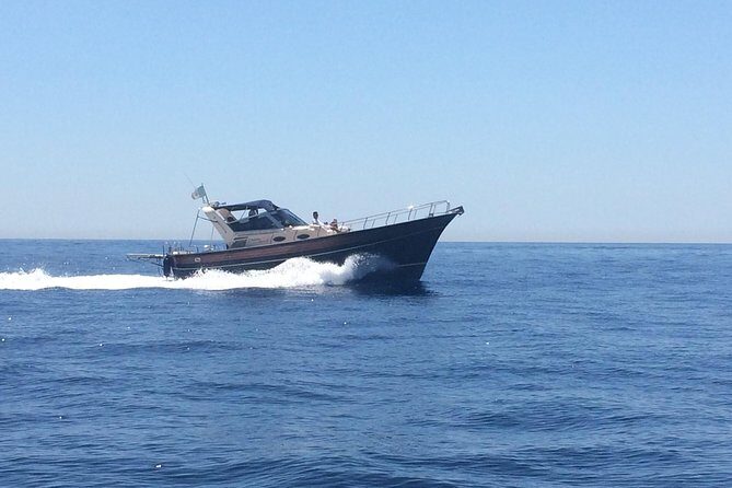Amalfi Coast PRIVATE boat excursion from Positano - Sailing Past Praiano, Furore Fjord, and the Lovers’ Arch
