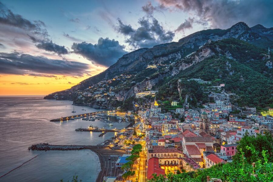 Amalfi Coast: Romantic Sunset Cruise with Music & Cocktails - The aperitif moment: snacks, simple food, and local flavor at sea