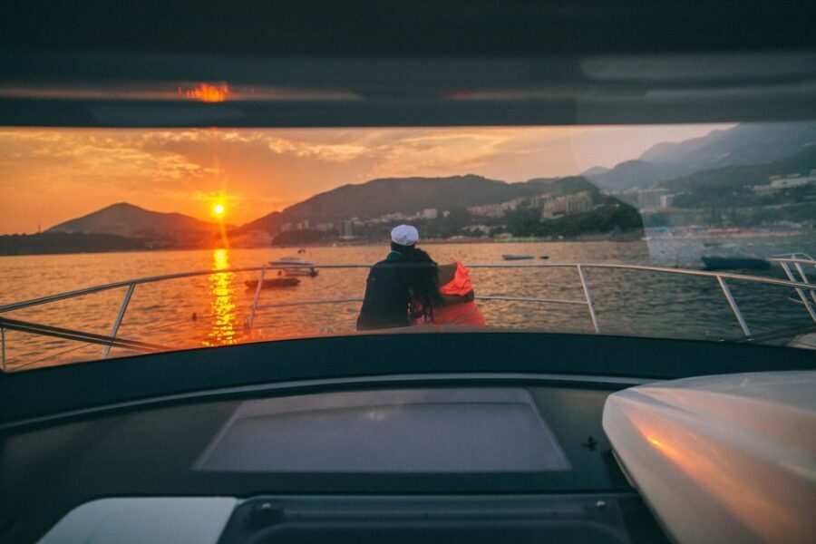 Amalfi Coast: Romantic Sunset Cruise with Music & Cocktails - Your onboard setup: private service, music, and an open bar