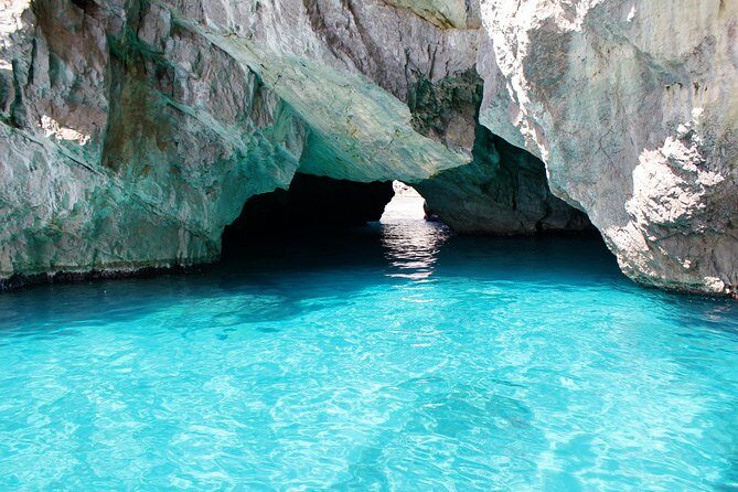 Capri Boat tour from Positano with Light Lunch, Drinks & Swim - Swim time around Capri: when to bring your swimsuit and what to know about gear