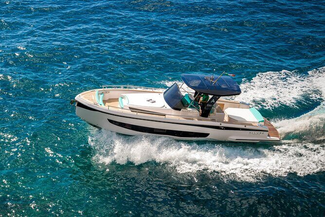 Capri: discover the beauties of the island aboard a Luxury Boat - What You Get On Board: Snorkel Gear, Drinks, and the Little Comfort Wins