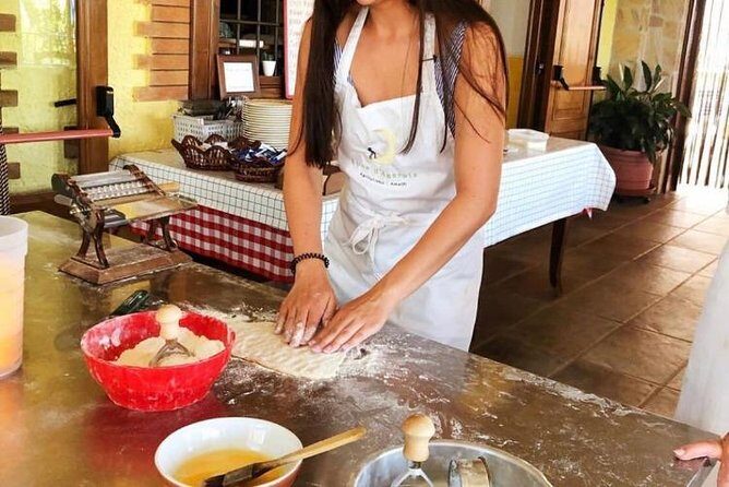 Cooking lesson: tagliatelle, mozzarella and tiramisu - Price and value at $84.29 per person