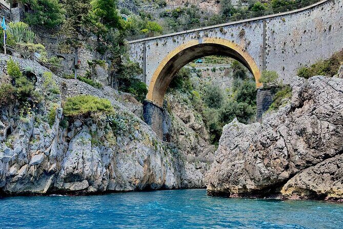 From Positano or Praiano: 2H Private Amalfi Coast speed tour - What the pace is like on a private speed boat