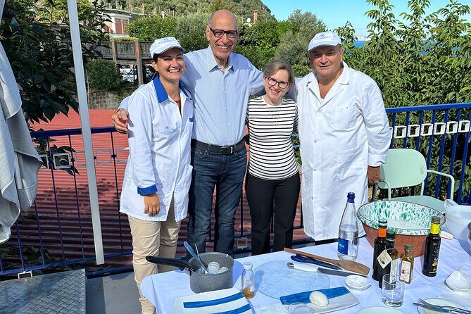 Mozzarella class & more in Sorrento - Limoncello and wine tasting: included, but drink-smart