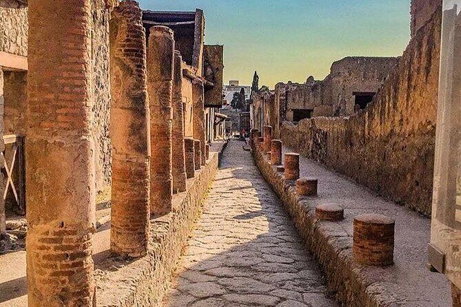 One day excursion to Pompeii and Vesuvius from Positano - The Pompeii transfer: comfort matters when the road is part of the tour