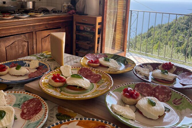 Pizza e Tiramisù class with local mum in Positano - Limoncello and Wine: Why This Pairing Isn’t Just a Drink