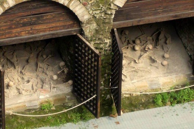 Pompeii Herculaneum small group tour from AmalfiCoast - Pompeii’s Main Sights: Where the Ruins Start to Make Sense