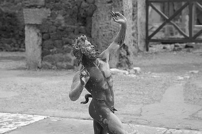 Pompeii & Vesuvius with Lunch & Wine Tasting from Amalfi Coast - Key Things You’ll Notice