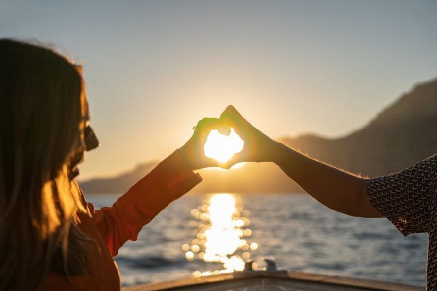 Positano: Private Sunset Boat Experience - Getting to the boat: meeting point and the shore-to-yacht handoff