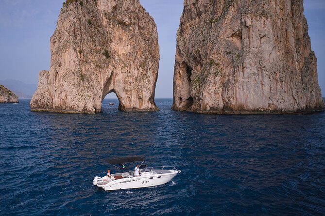 Private Boat Tour with Saver 7.50 WA - Blue Grotto by Rowboat: The One Stop You Need to Budget For