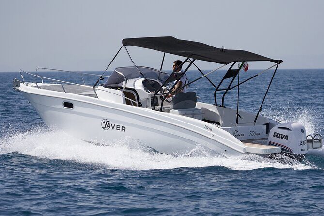 Private Boat Tour with Saver 7.50 WA - Onboard Comfort: Drinks, Snacks, and Snorkeling Gear