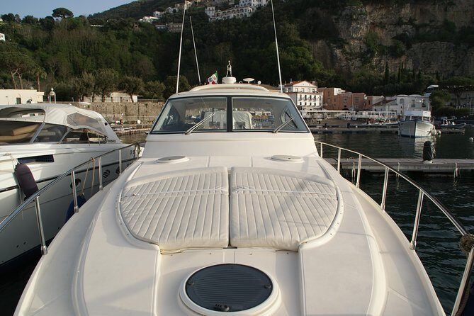 Private Cruise to Capri and Amalfi coast from Positano or Amalfi - yacht 50' - The onboard experience: live English commentary that makes the coastline click