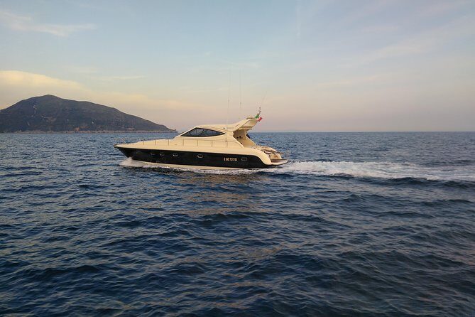 Private Cruise to Capri and Amalfi coast from Positano or Amalfi - yacht 50' - Choosing your departure point: Positano or Amalfi