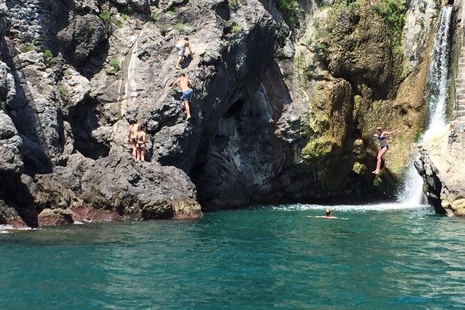 Private Day Trip Around Positano and the Amalfi Coast - Lunch on the coast: optional, but built into how the captain runs your day