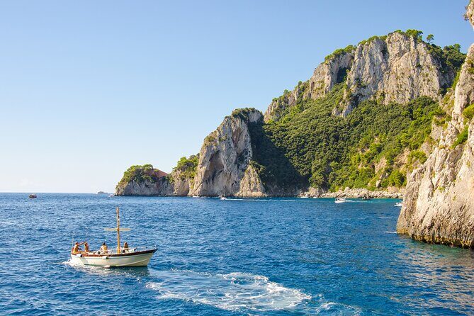 Private Tour: Amalfi Coast to Capri Cruise - Lunch and drinks: what you get onboard, and what you should budget separately