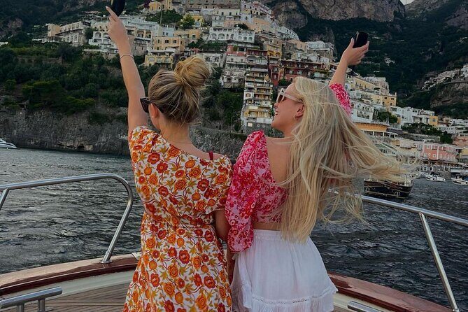 Shared Sunset Cruise from Positano with Drinks & Snacks 1.5-Hour - Snorkeling gear included, but don’t count on a long swim