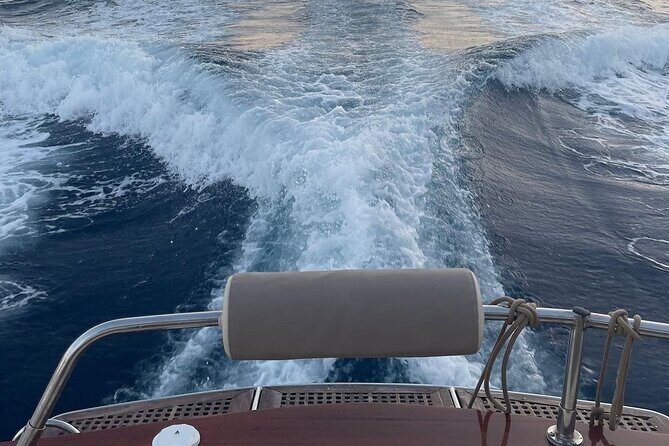 Shared Sunset Cruise from Positano with Drinks & Snacks 1.5-Hour - Meeting on Positano’s waterfront without losing your mind