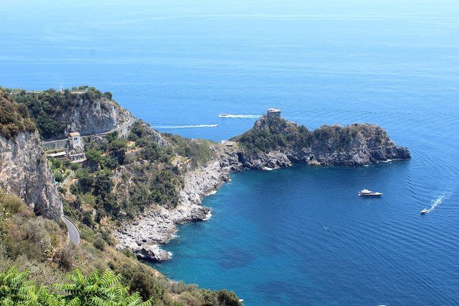 Simply the best of the Amalfi Coast from Positano - Riding the Amalfi Drive with built-in photo stops