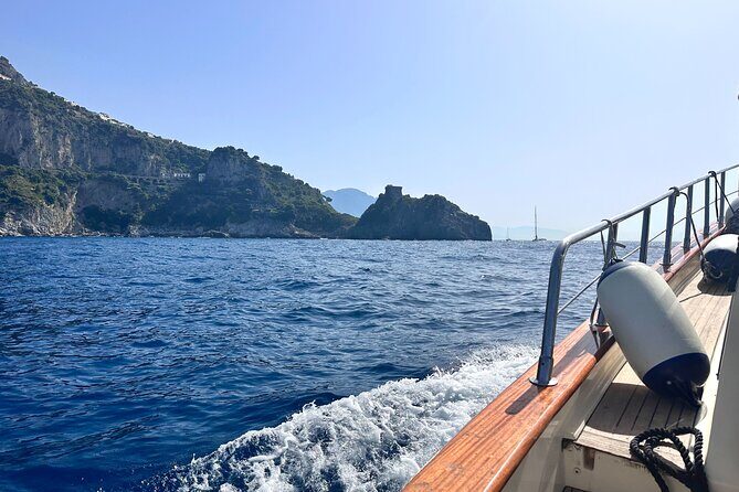 Small Group Amalfi Coast Boat Day Tour from Positano - La Gavitella lunch: the best view costs extra