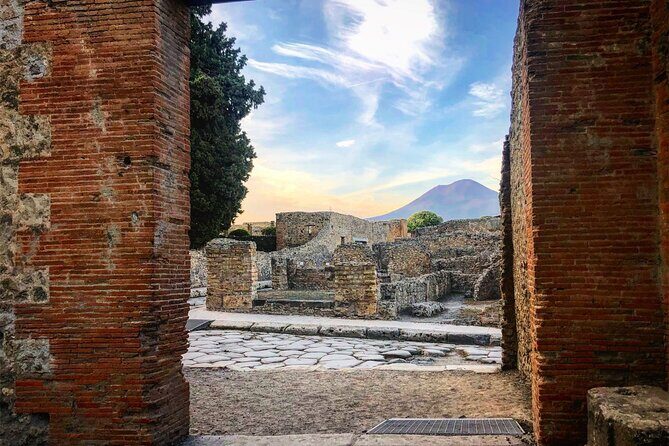 Small Group Guided Pompeii Tour from Positano - Entering Pompeii without wasting time: skip-the-line in real life