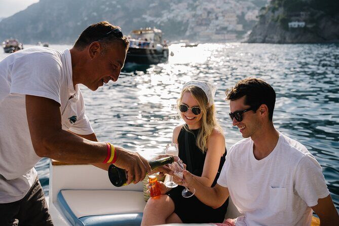 Small Group Tour in Positano by Boat at Sunset with Prosecco - Getting on the boat at Spiaggia Grande (you’ll want 10 minutes to spare)
