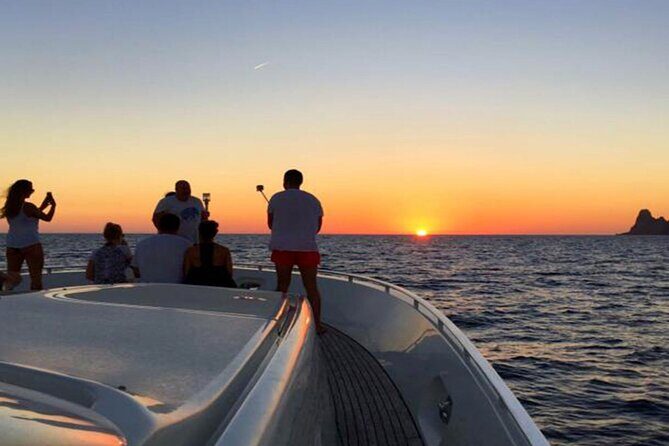 Small Group Tour in Positano by Boat at Sunset with Prosecco - Group size and sea reality: what comfort looks like on a small boat