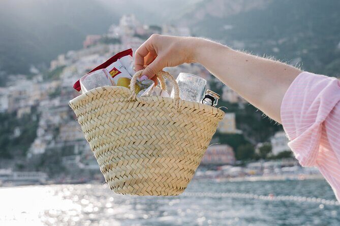 Small Group Tour in Positano by Boat at Sunset with Prosecco - What to bring for sunset success